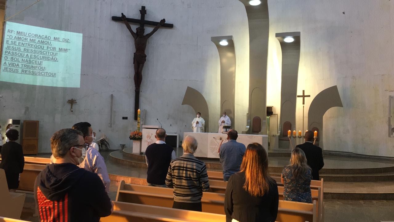 Neste domingo (17)  foram retomadas as celebrações na Catedral de Maringá