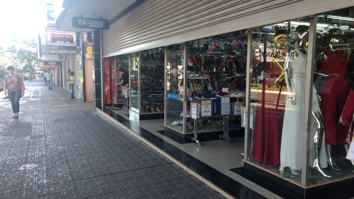 Lojas de Maringá já funcionam até as 22h