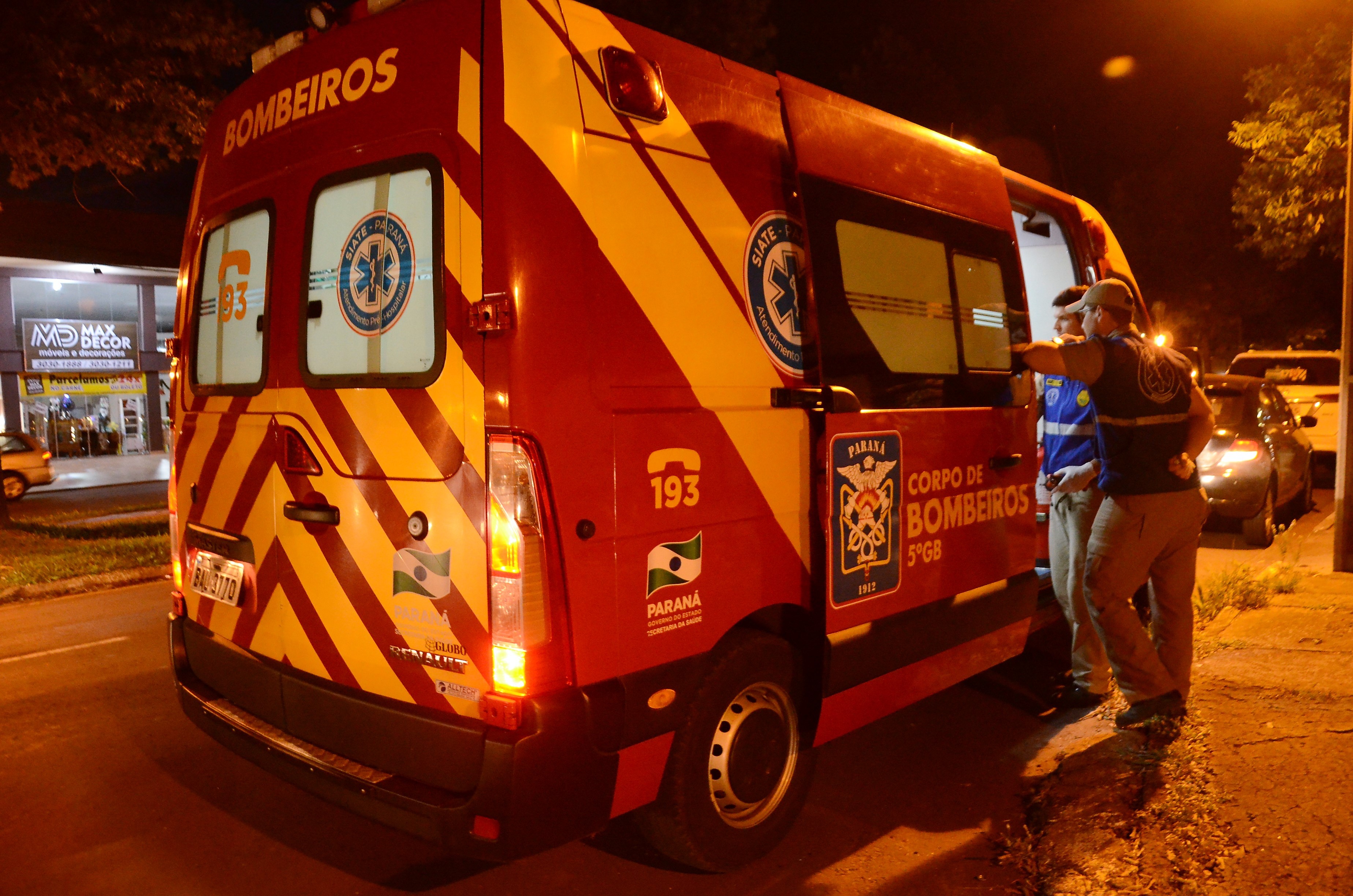 Empresa que pegou fogo homenageia bombeiros nas redes sociais