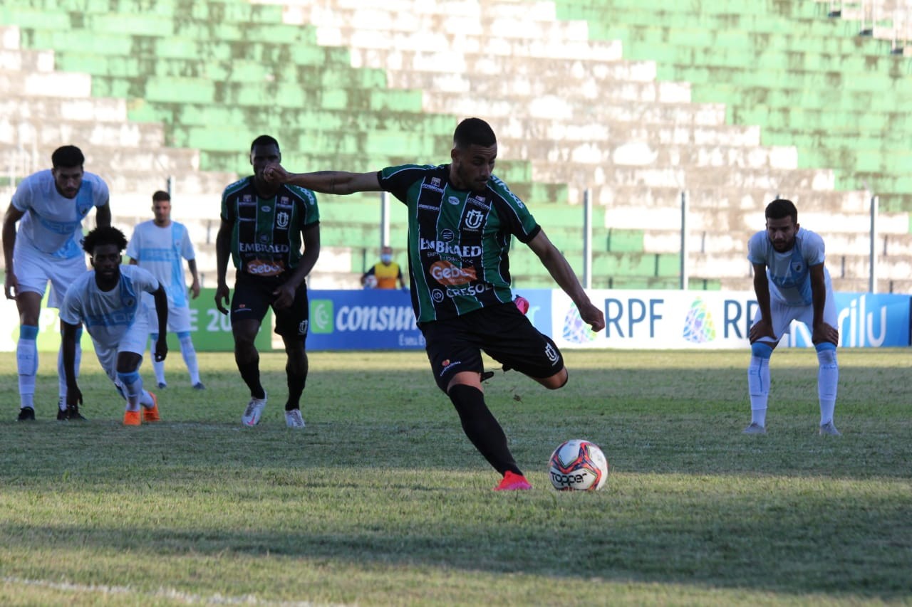 Maringá FC enfrenta o Coritiba na segunda rodada do Paranaense