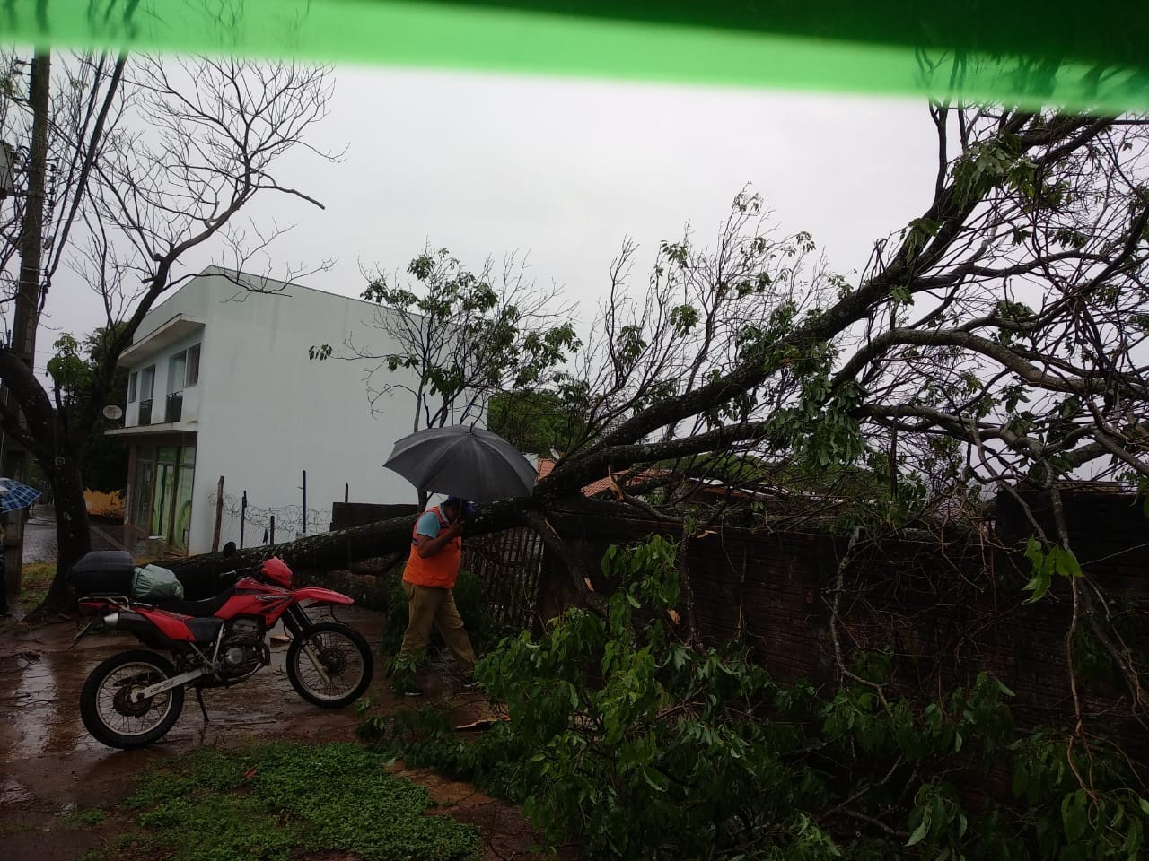 Quase 500 unidades consumidoras estão sem luz em Maringá