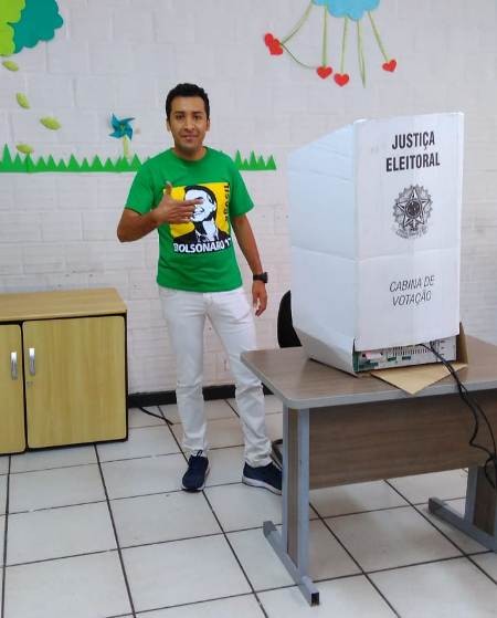 Soldado Adriano José diz que votou contra a inversão de valores