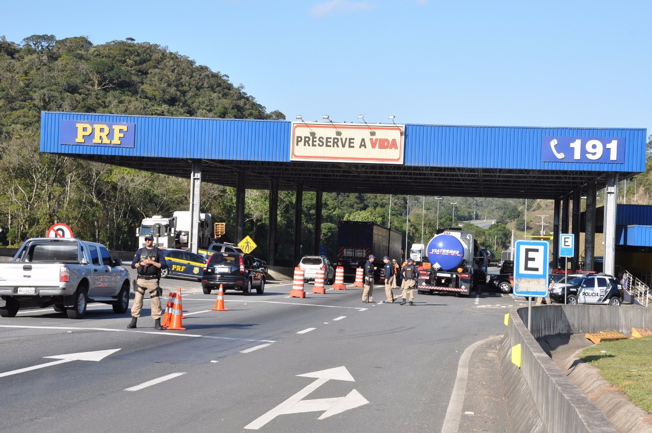 11 pessoas morreram nas estradas federais do Paraná