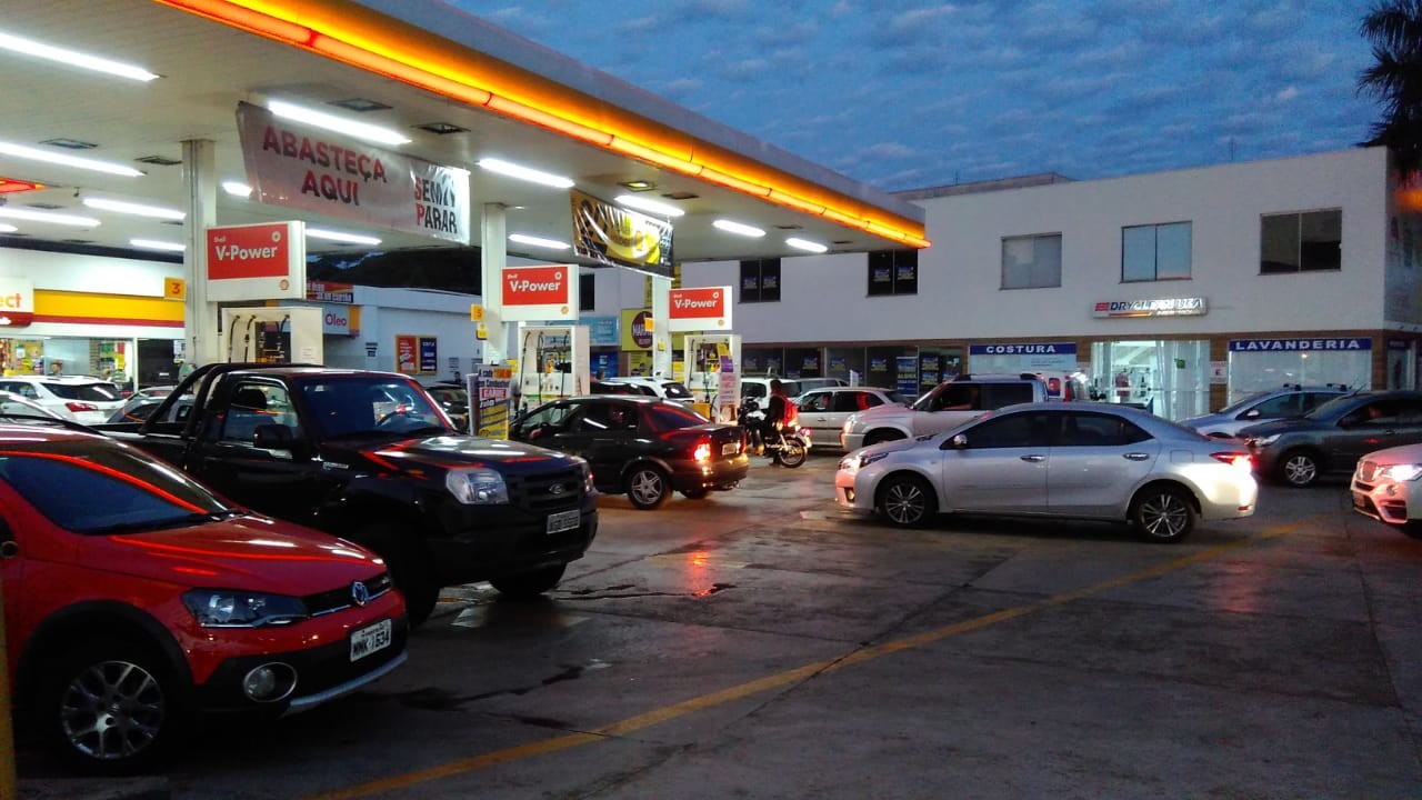 Postos de combustíveis ficam desabastecidos em Maringá