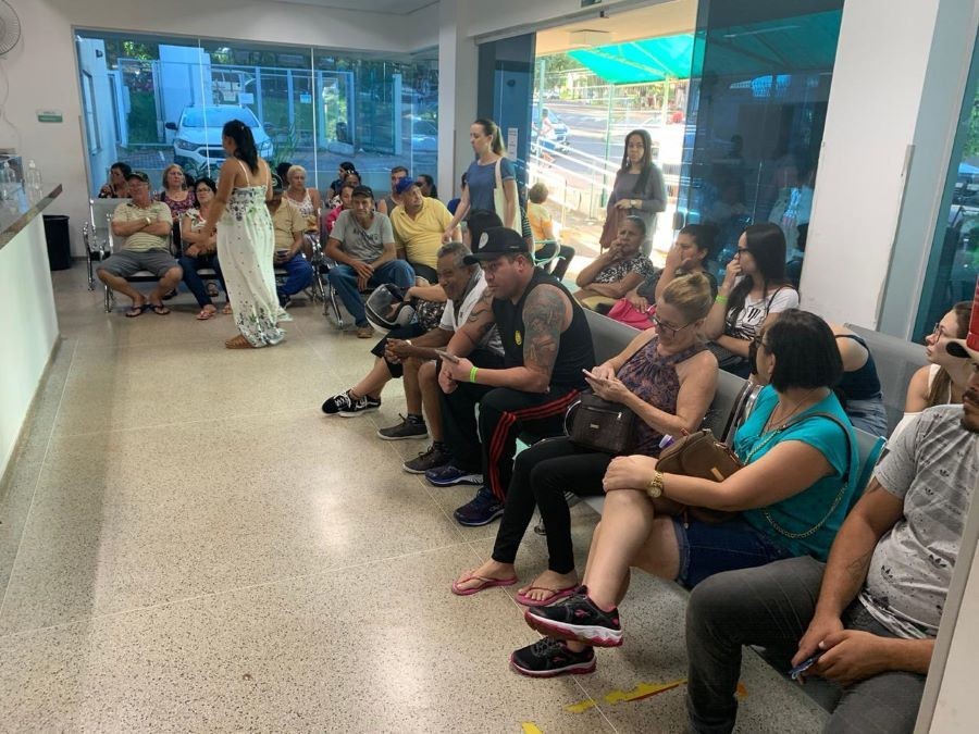 Demora no atendimento da UPA gera confusão em Maringá