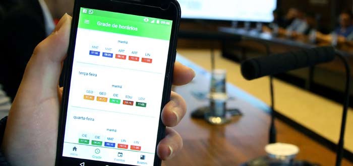 Aplicativo aproxima professores, alunos e família