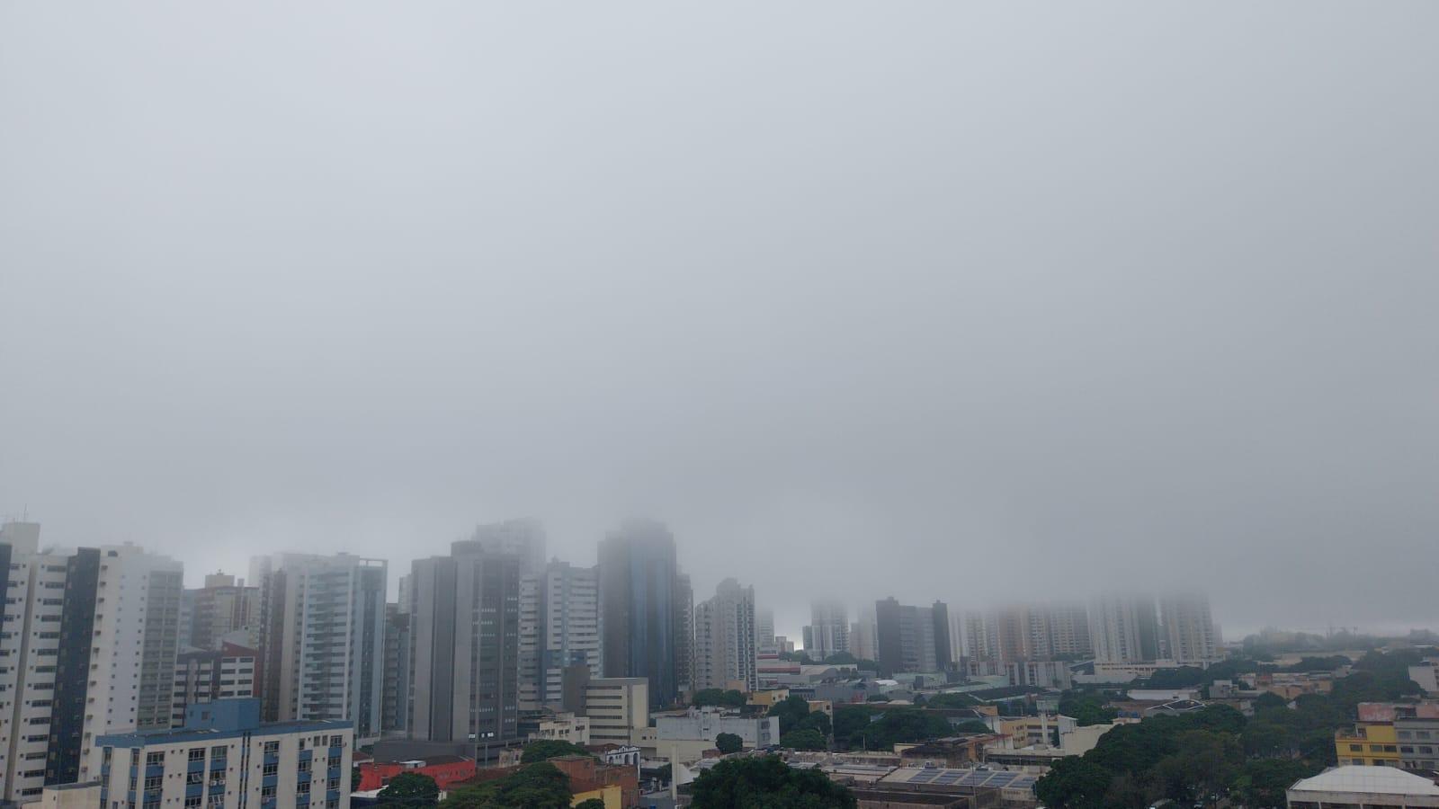 Segunda-feira (28) com previsão de chuva para Maringá