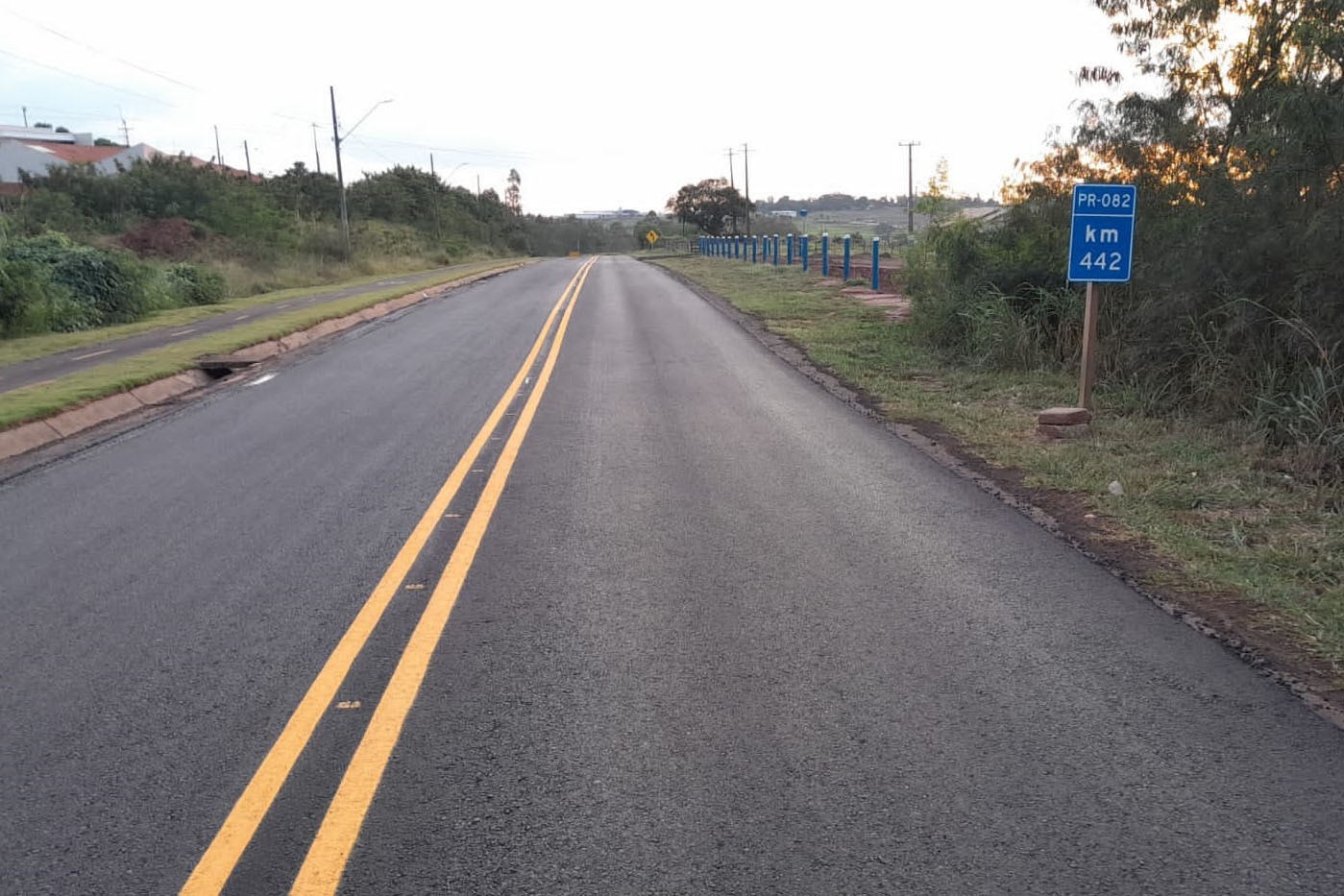 Motorista bate carro em barranco e morre na PR-082