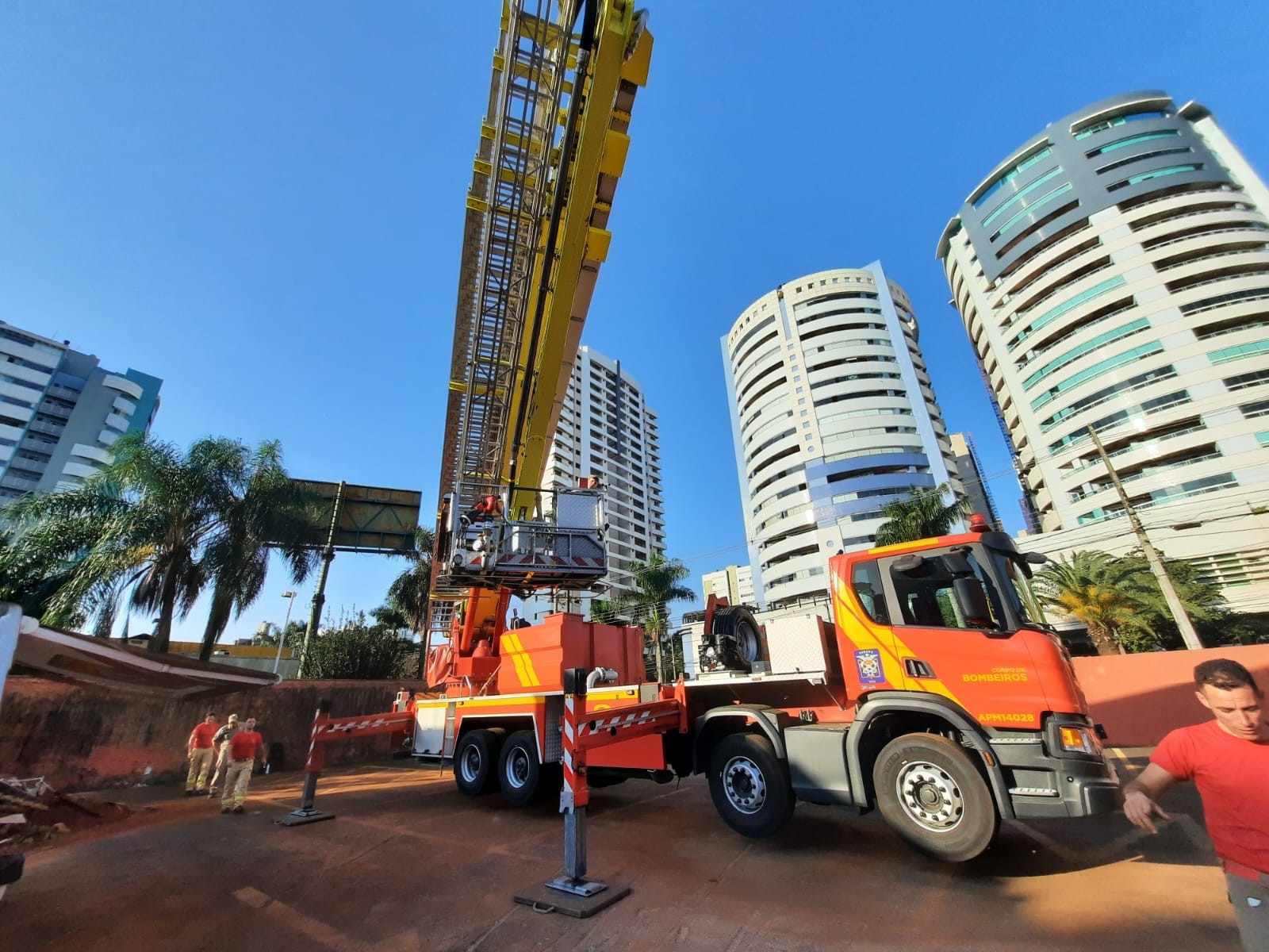 Em três anos, plataforma mecânica do 5º Grupamento dos Bombeiros de Maringá foi utilizada 29 vezes