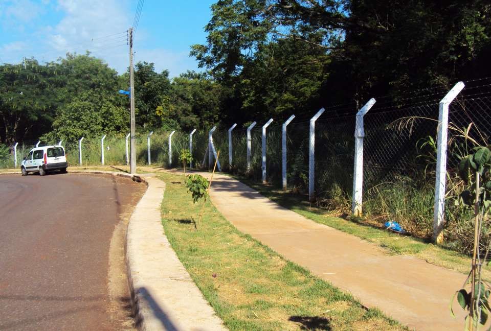 Prefeitura gasta mais de R$ 100 mil por ano com manutenção de alambrados