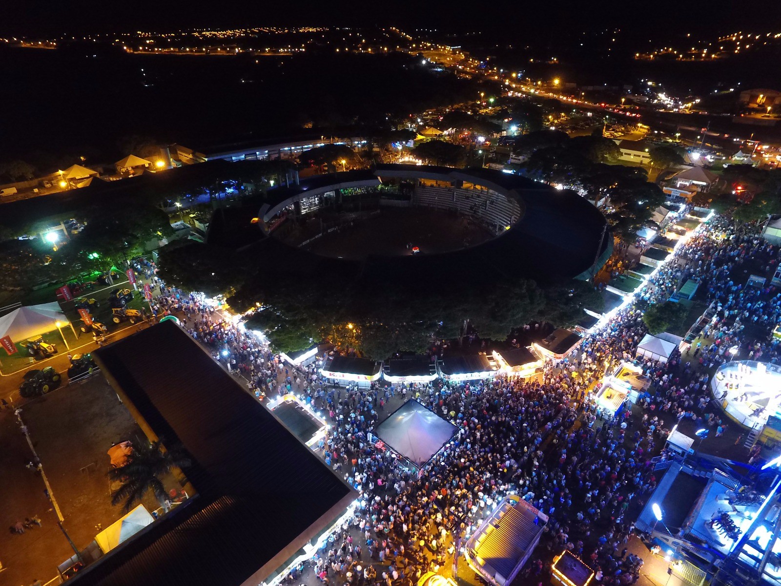 Prefeitura de Paranavaí avalia retomar a administração do Parque de Exposições da cidade
