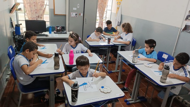Escola Municipal de Campo Mourão atende somente alunos surdos há quase 30 anos