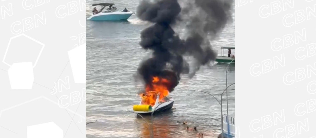 Lancha com adultos e crianças pega fogo em Porto Rico