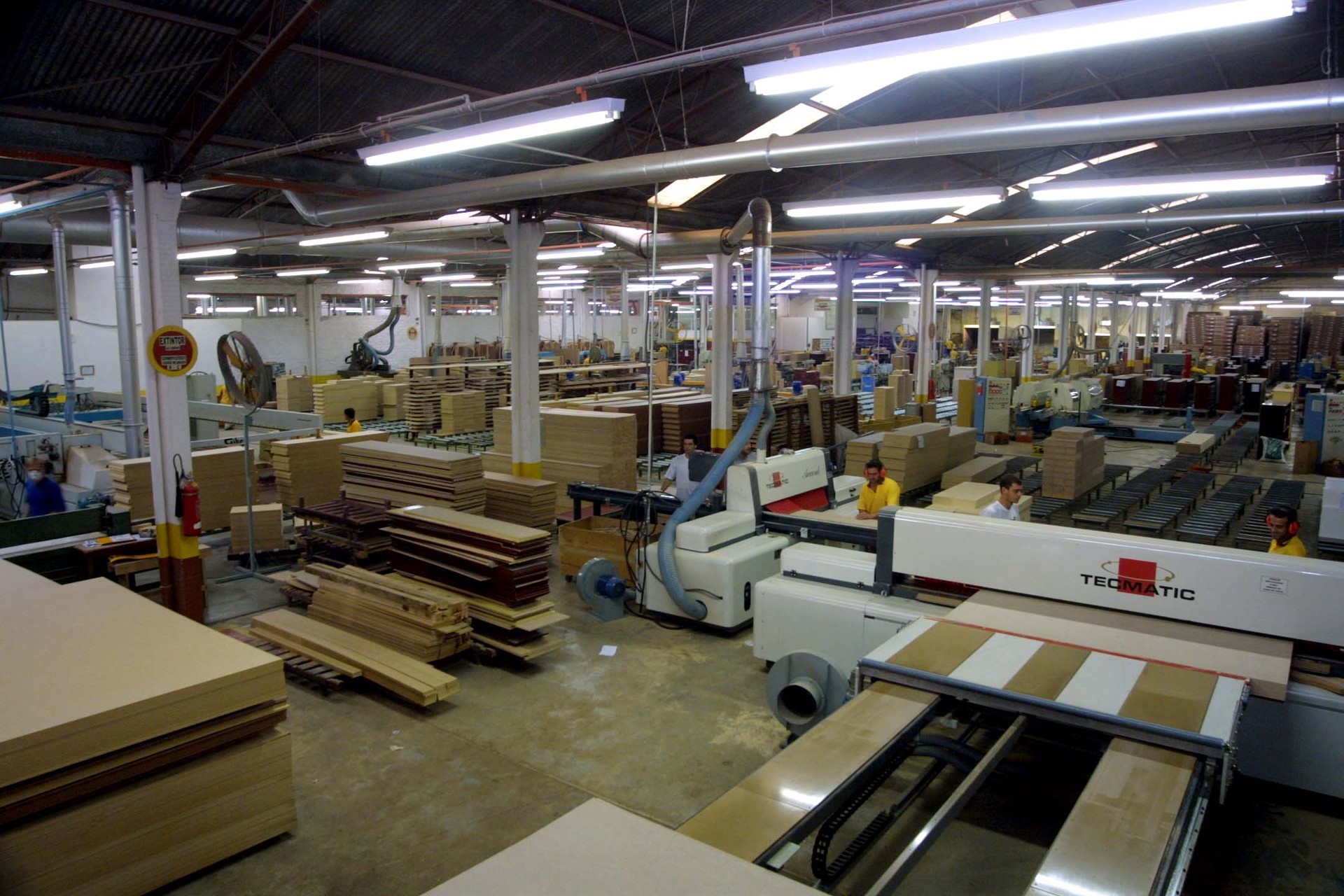 Indústria se recupera lentamente, com desempenho abaixo da expectativa