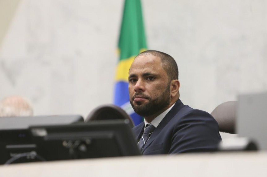 “Confiante que vamos reverter, caso contrário, daqui 10 meses vamos para eleição”, diz Do Carmo