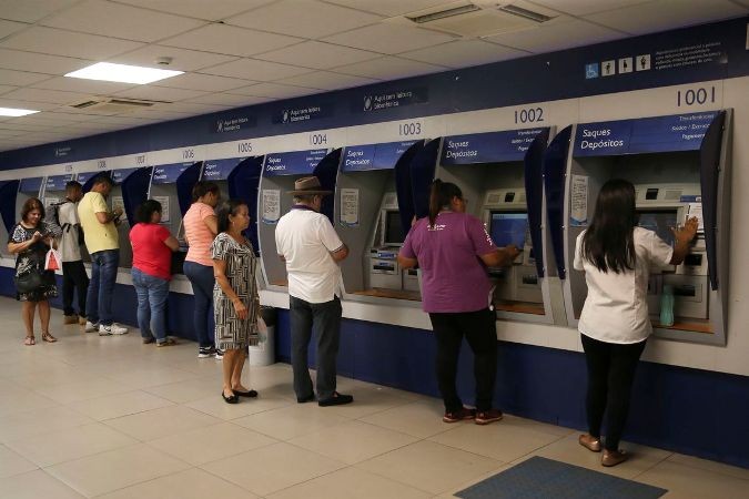 Bancos abrem nesta segunda-feira (30) e fecham terça-feira (31) e 1º de janeiro