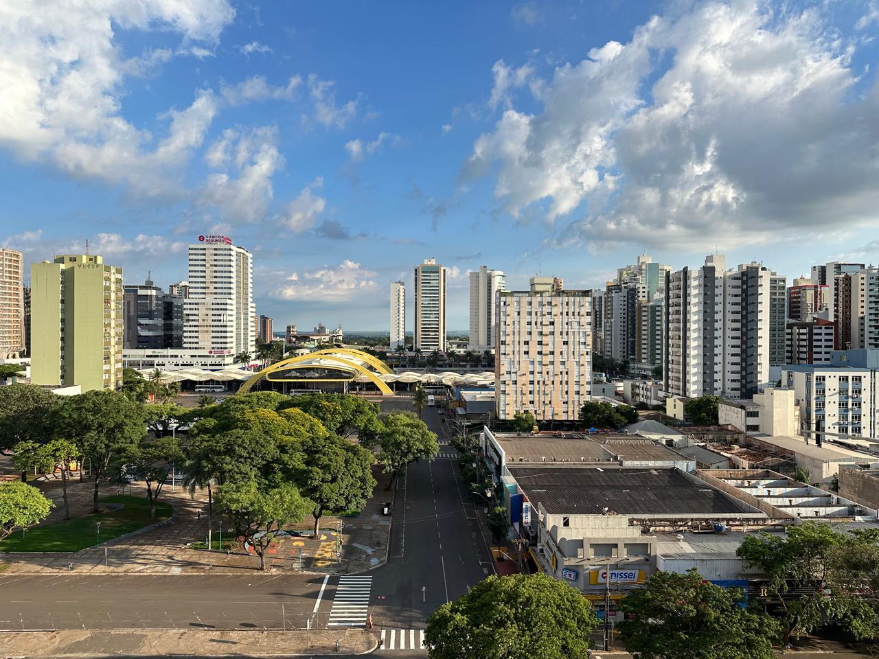 Quinta-feira (14) será de sol entre muitas nuvens em Maringá; máxima chega aos 29º C