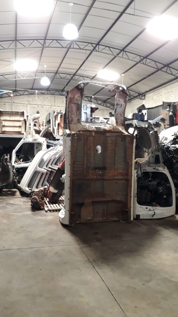 Polícia Civil descobre oficina com suspeita de desmanche