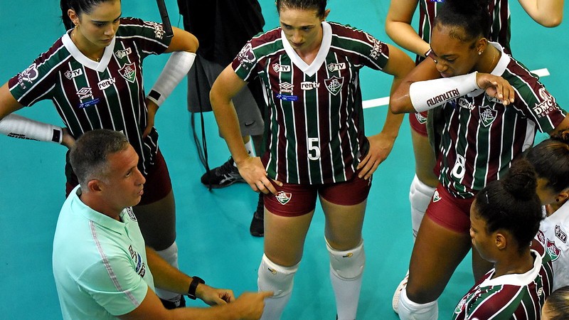 Jogando em casa, Unilife Maringá é derrotado pelo Fluminense