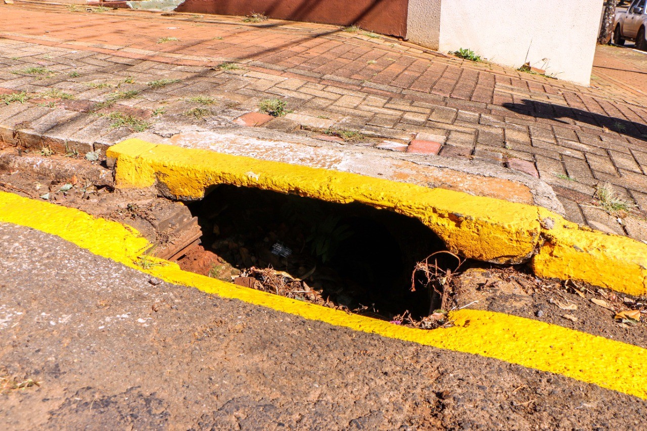 Prefeitura de Apucarana registra queixa por furtos de grades de bueiro