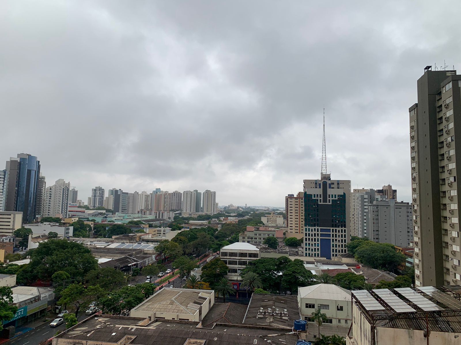 Tempo abafado e instável nesta segunda-feira (12) em Maringá