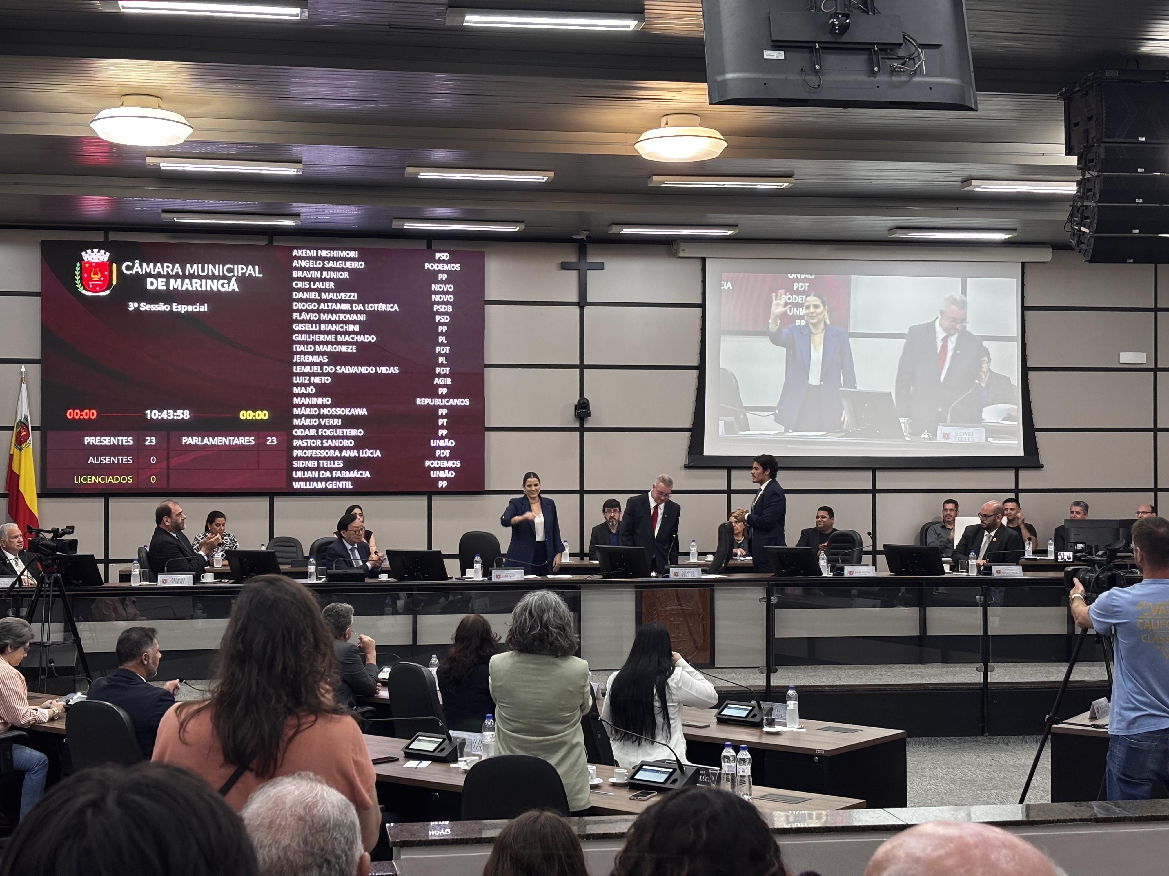 Com 18 dos 23 votos, Majô (PP) é eleita presidente da Câmara de Maringá