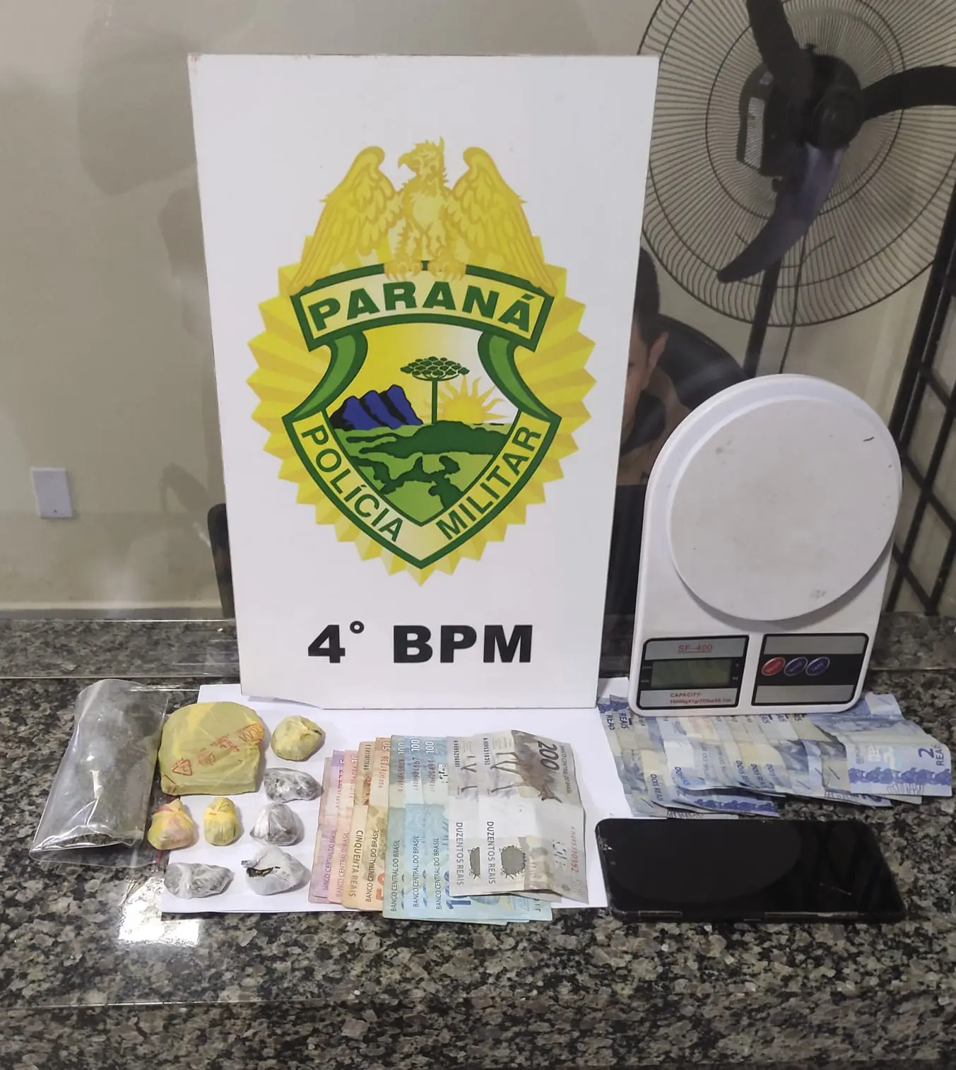 Jovem faz anúncio de venda de maconha na internet e acaba preso: ‘a minha é classe A’, afirmou