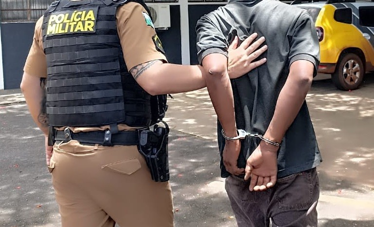 Homem flagrado cometendo furto em loja é agredido por populares, em Maringá