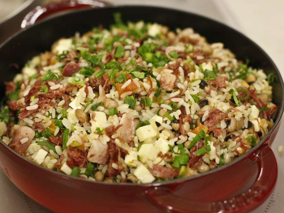 Típico do nordeste, baião de dois é um prato completo