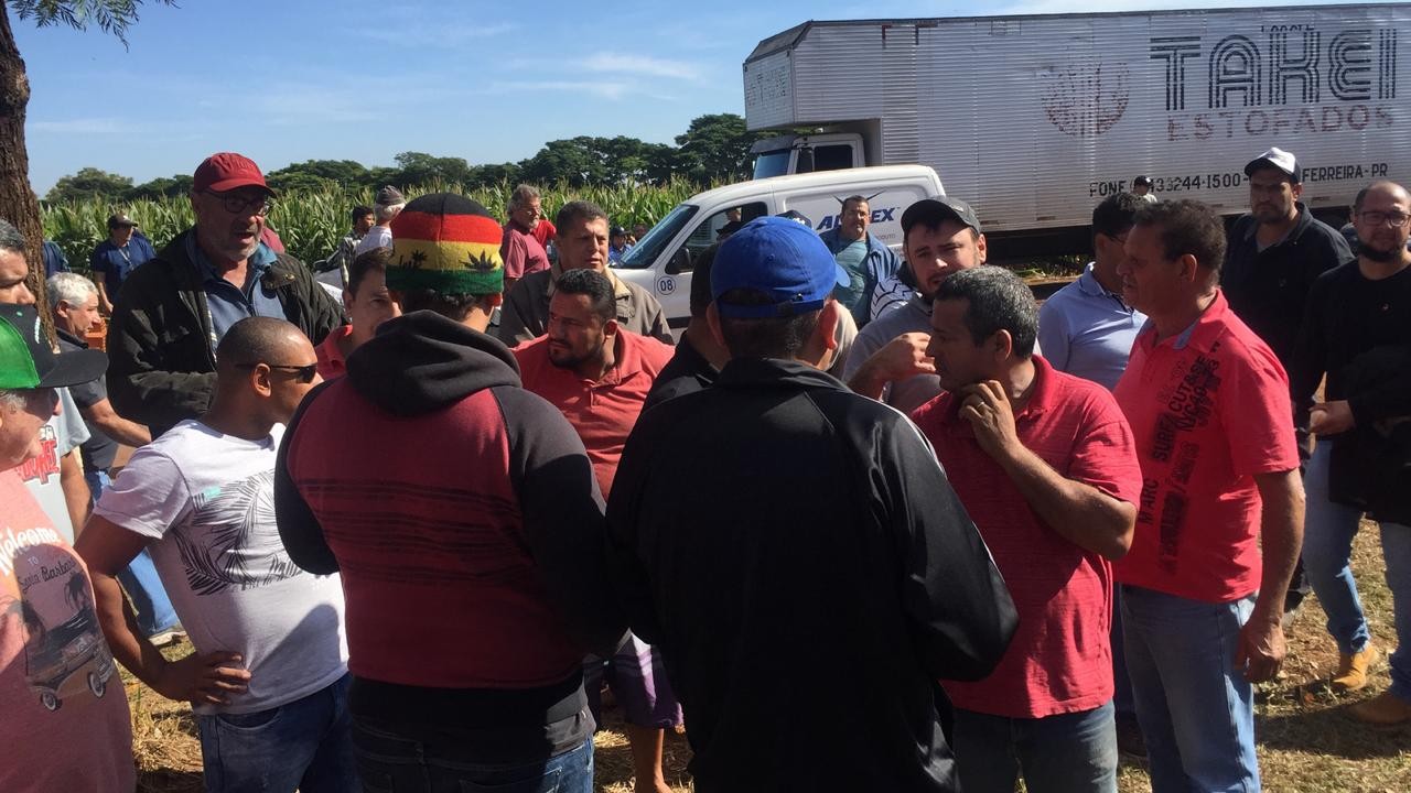 Empresas de transporte escolar dizem que vão parar em apoio aos caminhoneiros