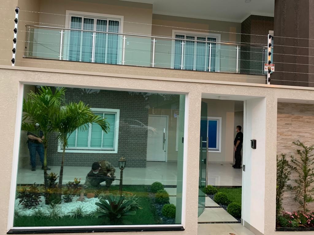 PF cumpre mandados contra o tráfico internacional de drogas em Guaíra