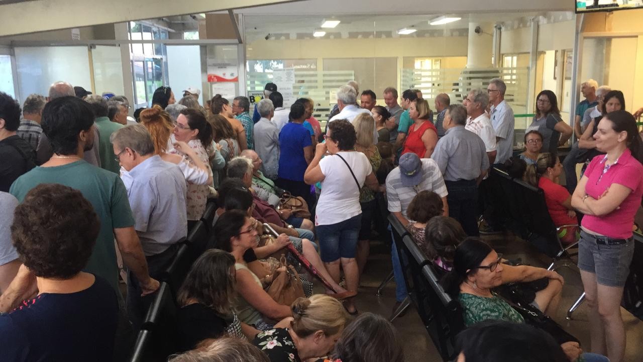 Exames de prevenção ao câncer de pele atraem muitas pessoas em Maringá