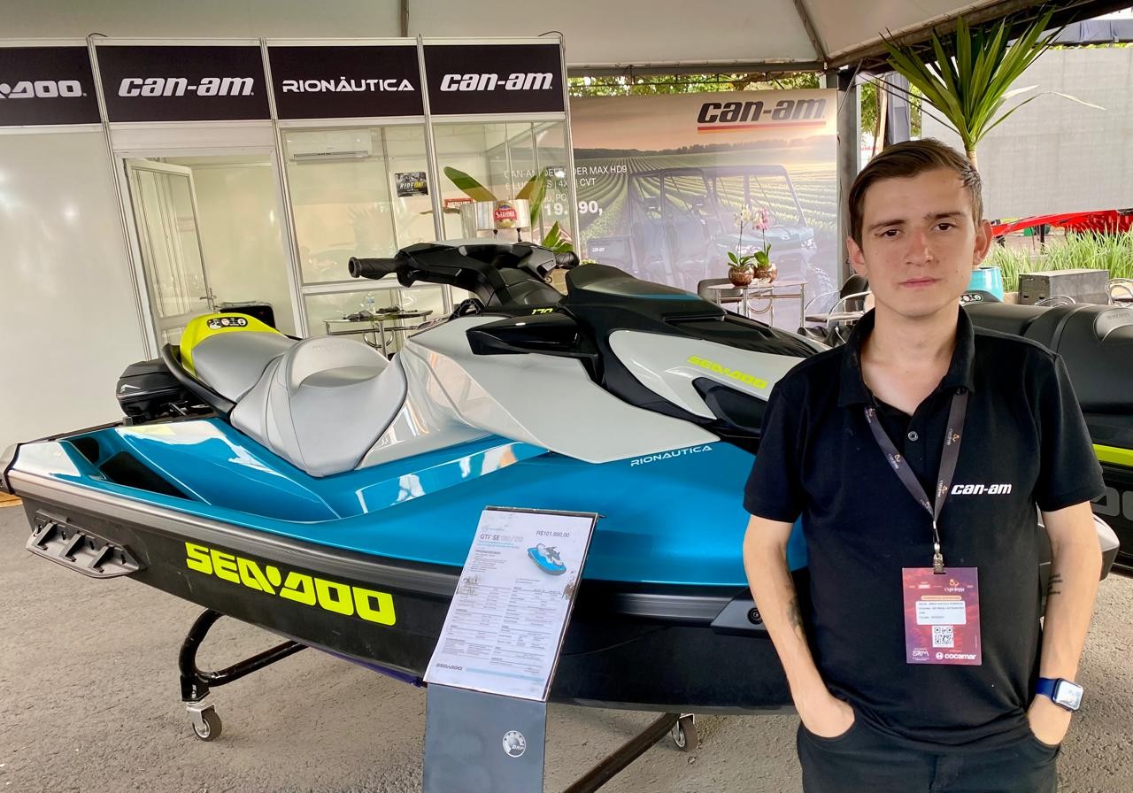 Feira também expõem lanchas e motos aquáticas