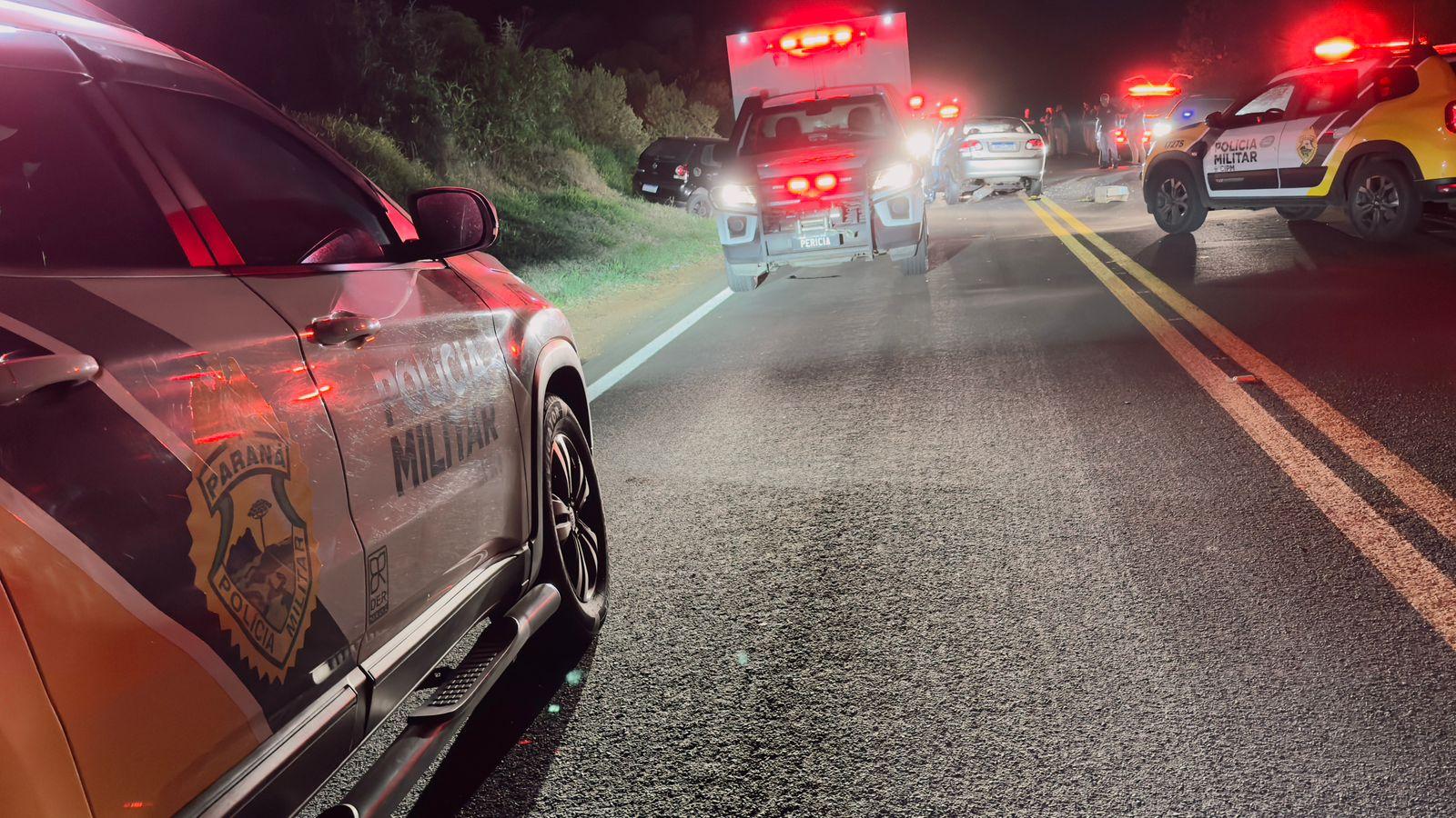 Uma pessoa morre e quatro ficam feridas em acidente na PR-218