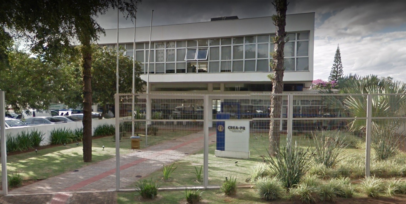 100 recém-formados recebem registros profissionais