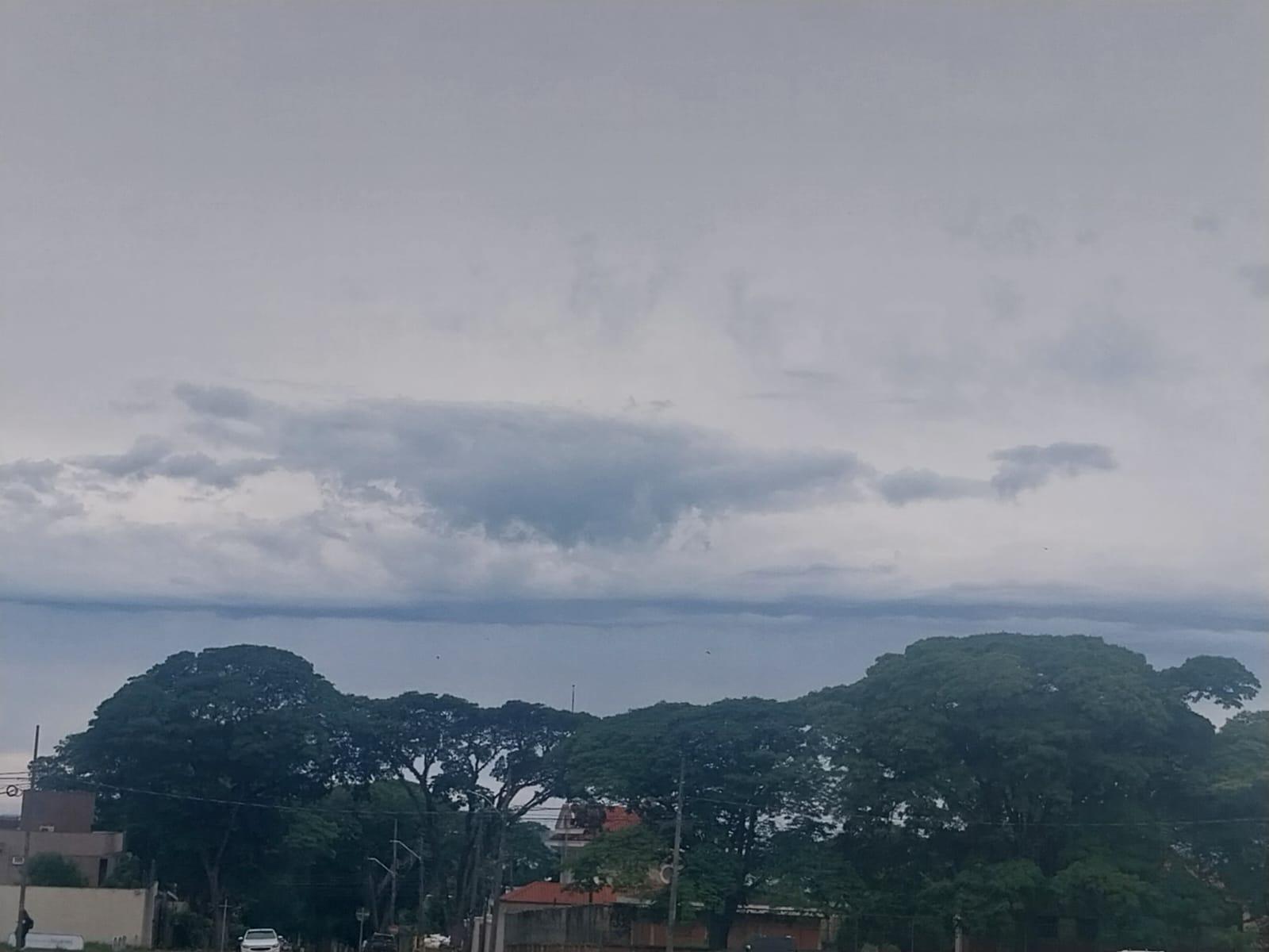 Confira a previsão do tempo para este sábado (15)