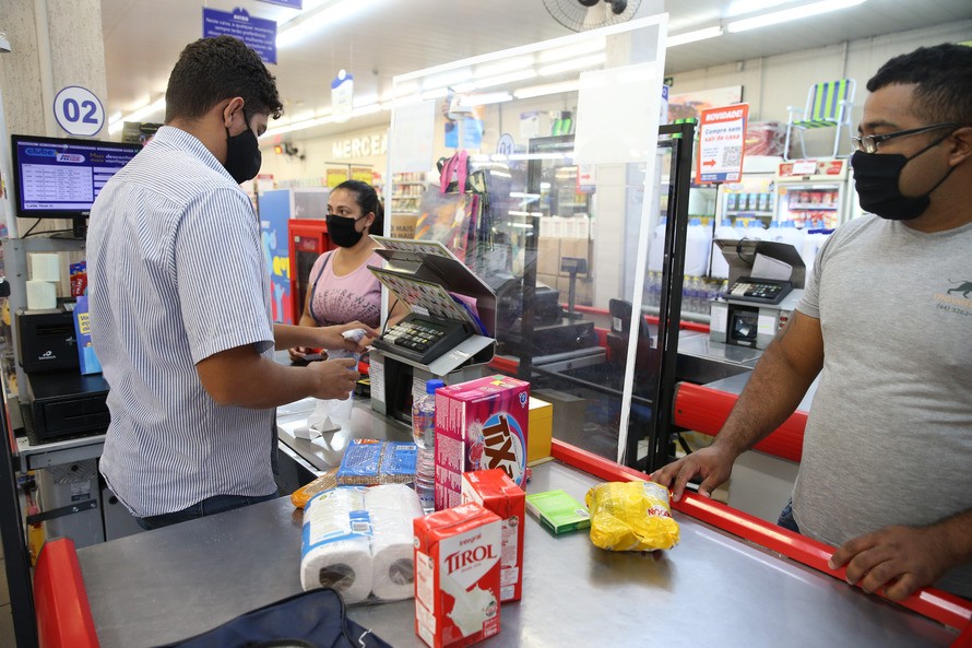 Decreto libera comércio na véspera do Dia dos Pais