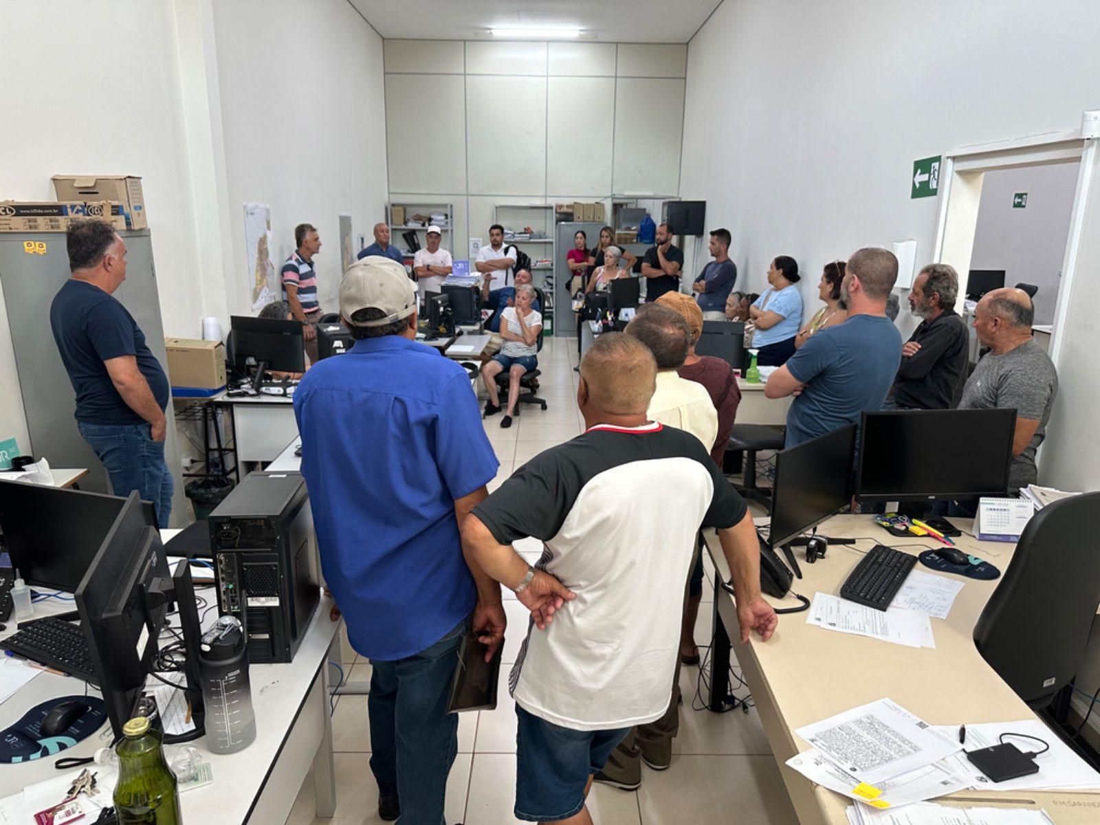 Sarandi quer transferir famílias de casas do DER para construir praça