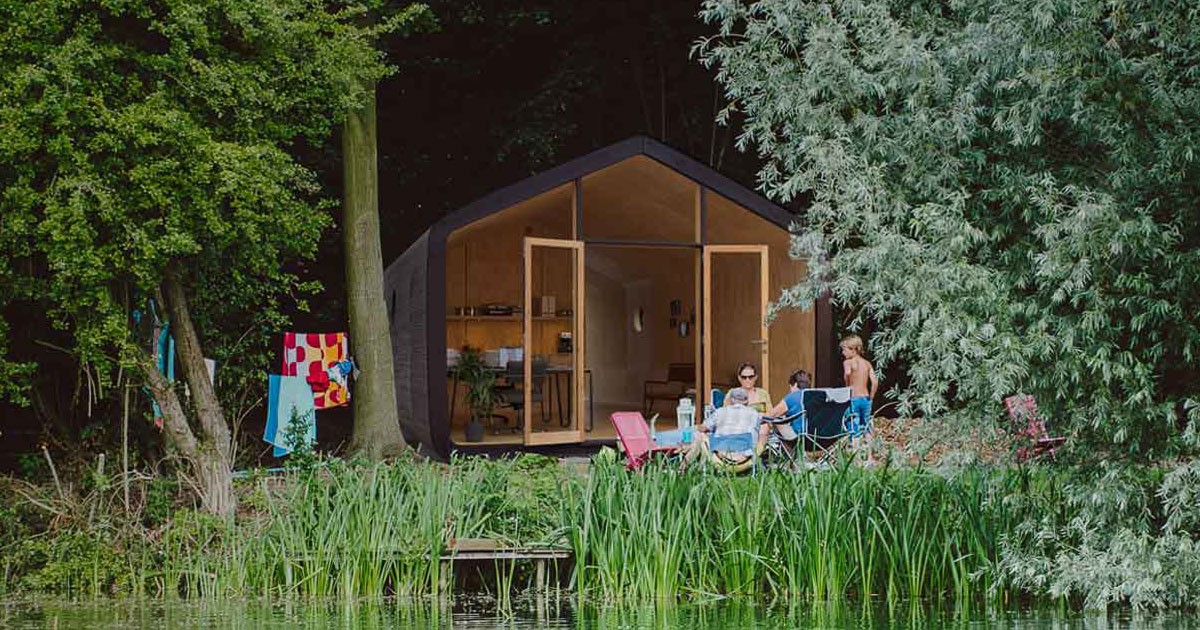Casa feita de papelão pode durar até 100 anos