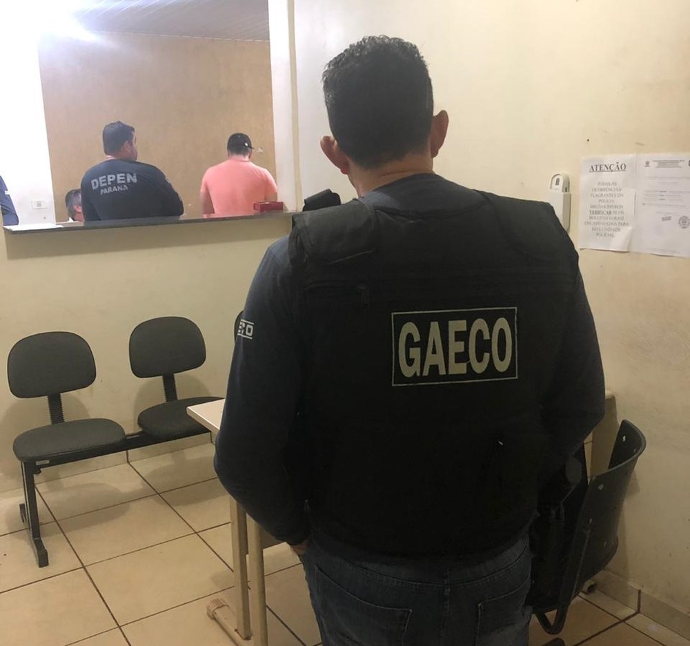 Gaeco prende quatro policiais civis e agente penitenciário em Guaíra