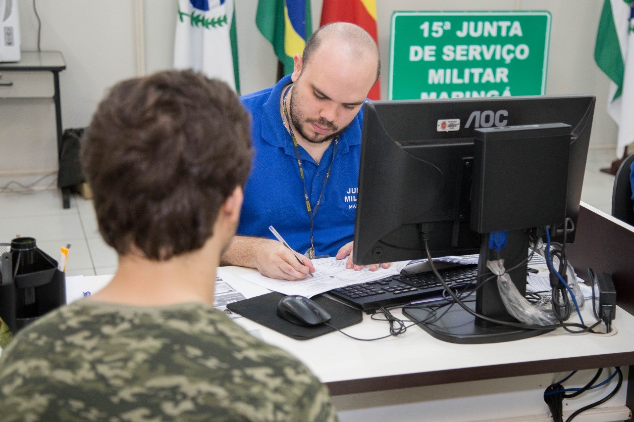 Começa alistamento militar em Maringá