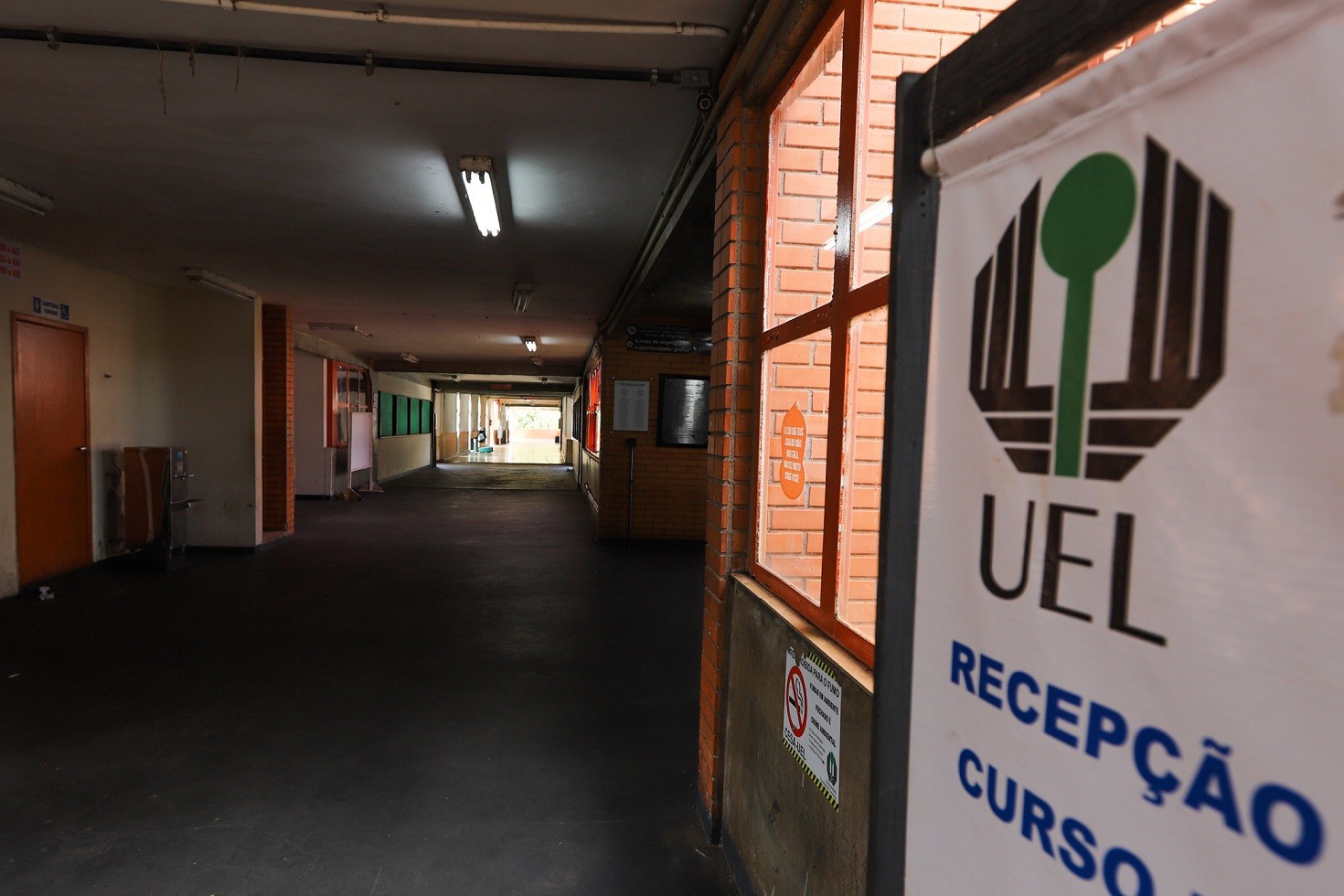 Professores da UEL decidem manter greve até sexta-feira (10)