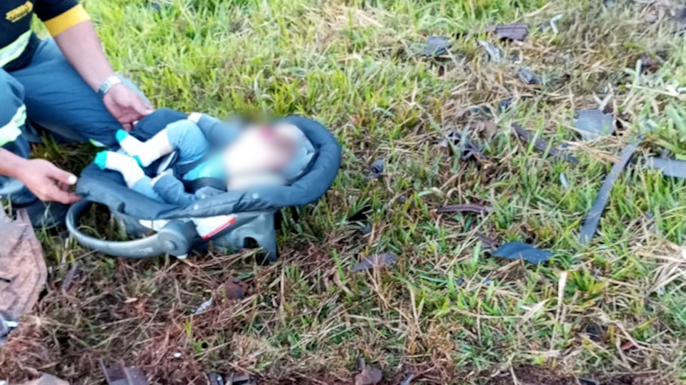 Santa Izabel do Oeste: bebê sobrevive ao ser ejetado de veículo em acidente na PR-281
