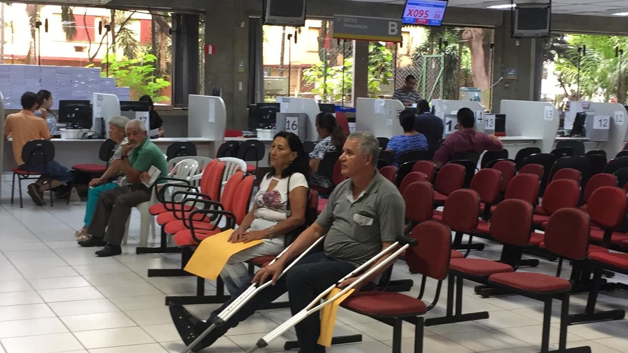 Pouco movimento no último dia de pagamento à vista do IPTU