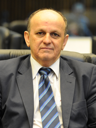 Deputado estadual foi reeleito com metade dos votos que obteve em 2014