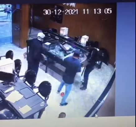 Polícia Civil diz que não houve tiros nem feridos em assalto à joalheria
