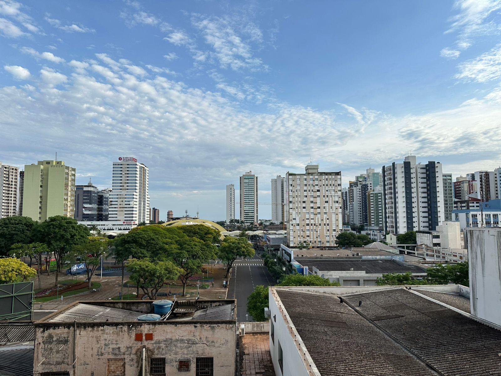 Sexta-feira (17) será quente em Maringá, com máxima de 33° C; temperaturas terão leve queda no fim de semana
