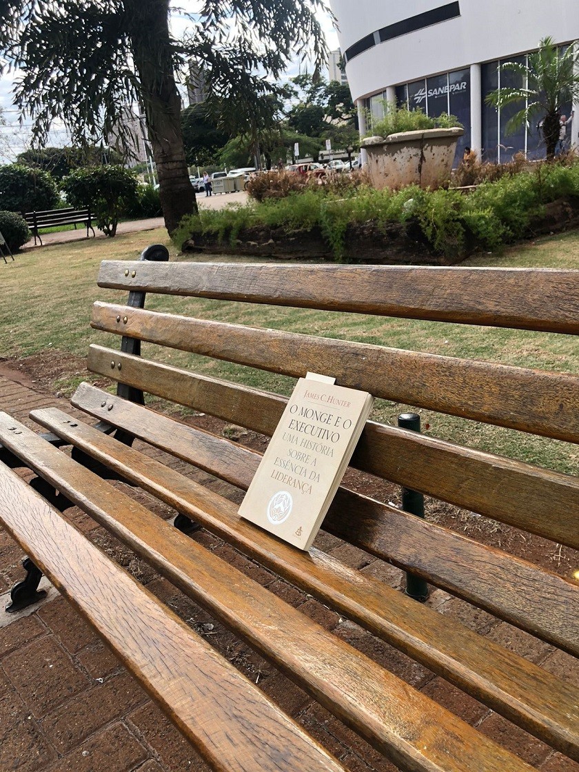 Prefeitura irá ‘esquecer livros’ nesta terça-feira (25)