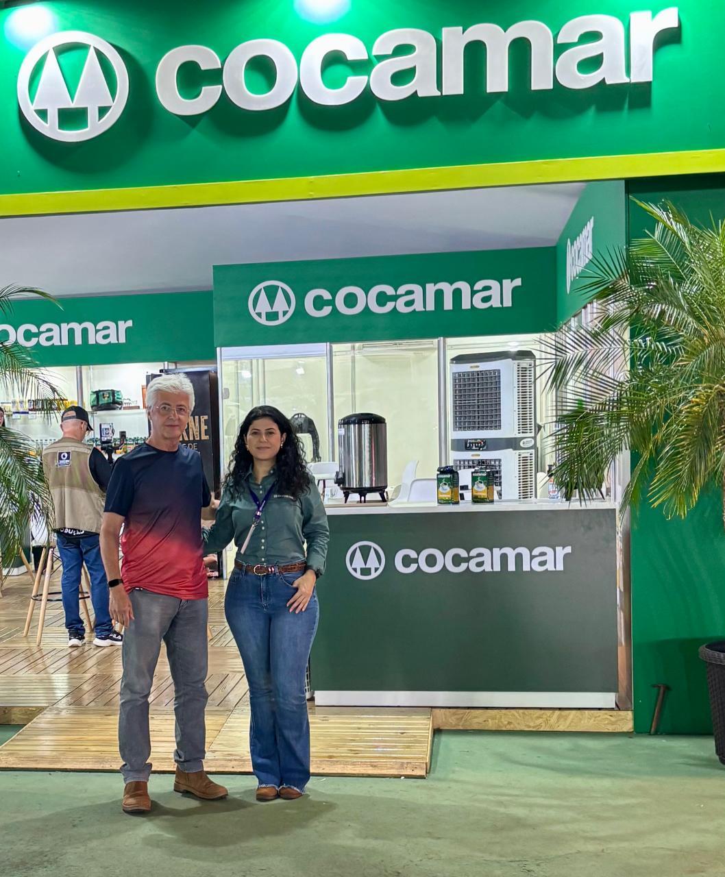 Produtos e serviços da Cocamar expostos no estande da cooperativa