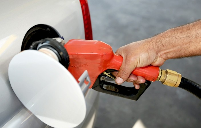 Gasolina chega a R$ 5,89 em Maringá e atinge maior preço da história